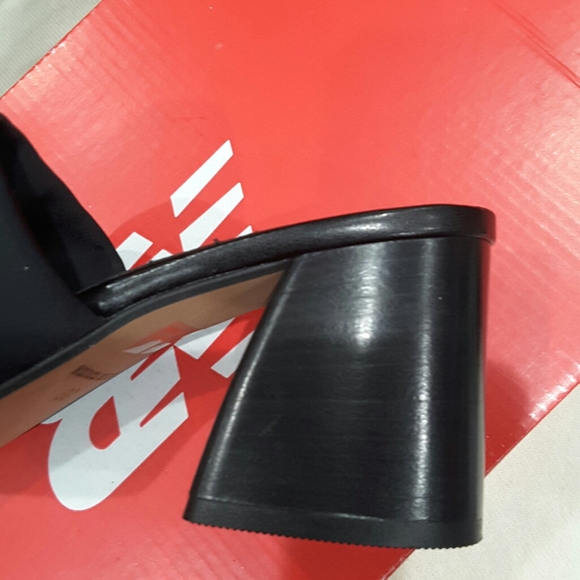 CHRISTIAN DI RICCIO LEATHER SOCK - Picture 6 of 8